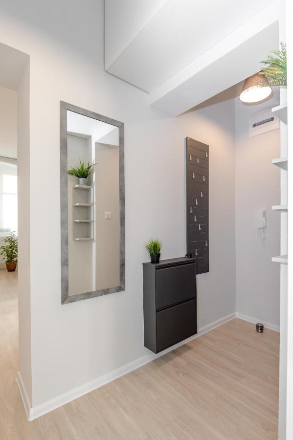 Apartament Za Bramka Centrum Познань Экстерьер фото